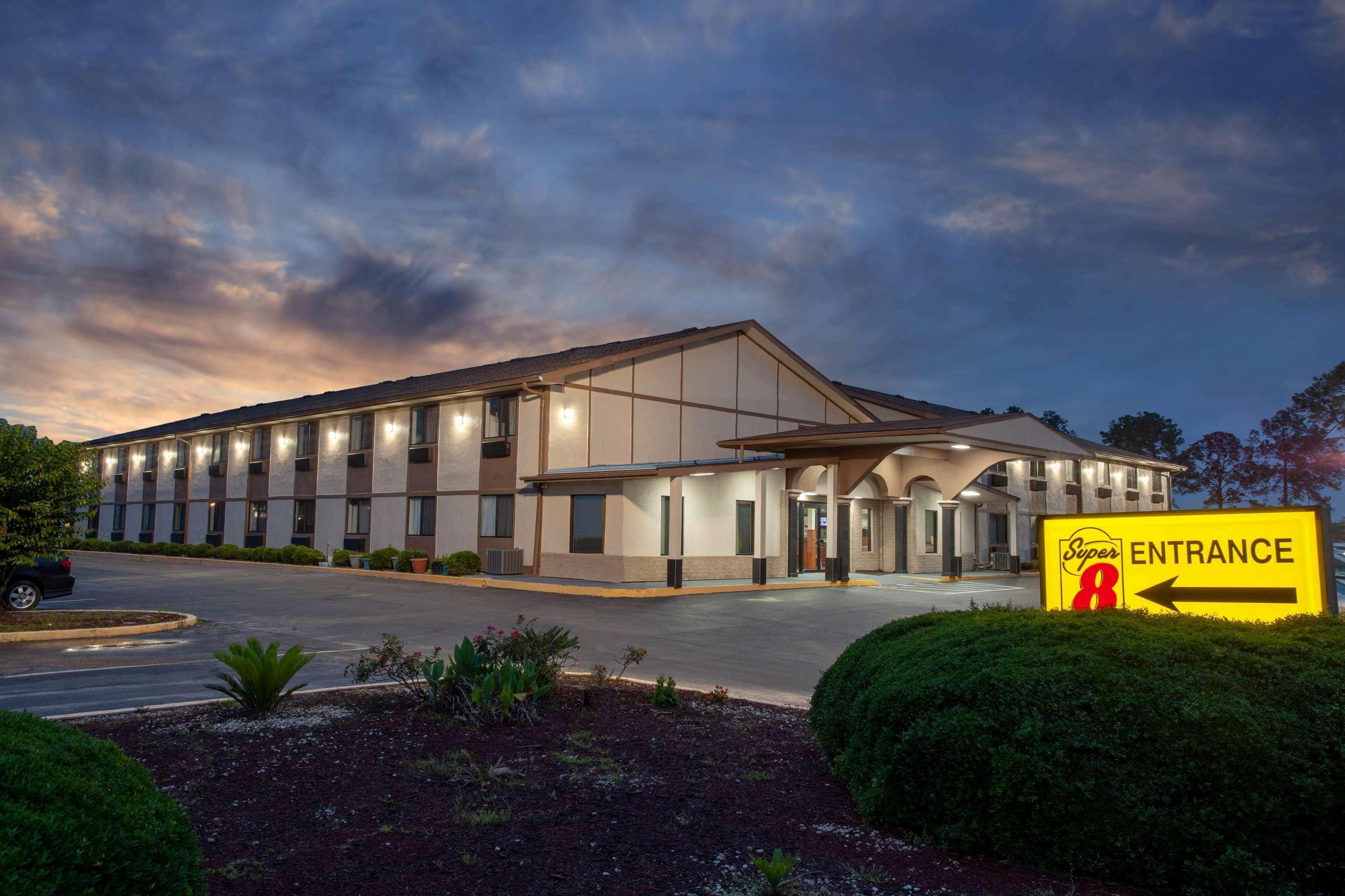 Мотель Super 8 By Wyndham Waycross Ga Екстер'єр фото